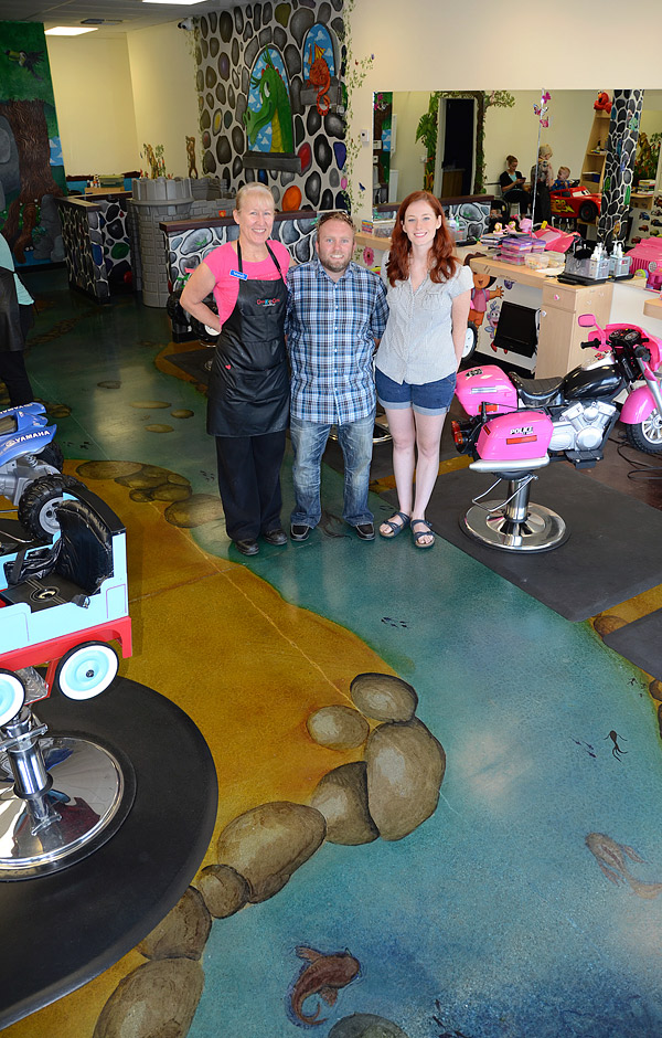Stenciled and colored concrete floor - Cool Kidz Cuts