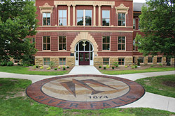 university of river falls logo