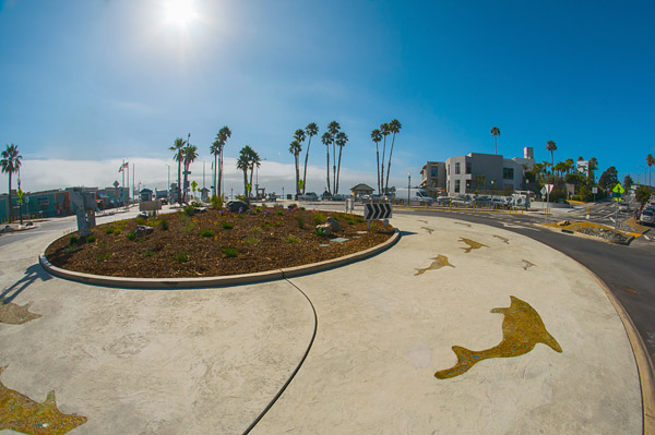 Tom Ralston dolphin roundabout project