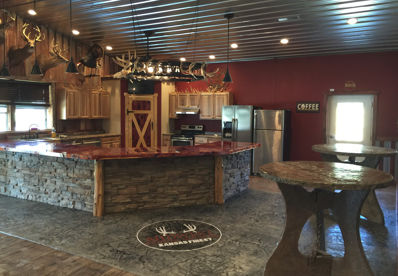 Midwest Whitetail Adventures Lodge, Clay Center, Kansas