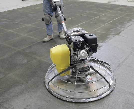 Power troweling concrete