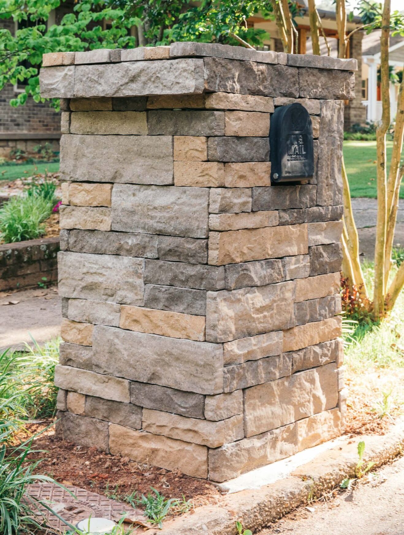Stone-veneer Monument Mailbox