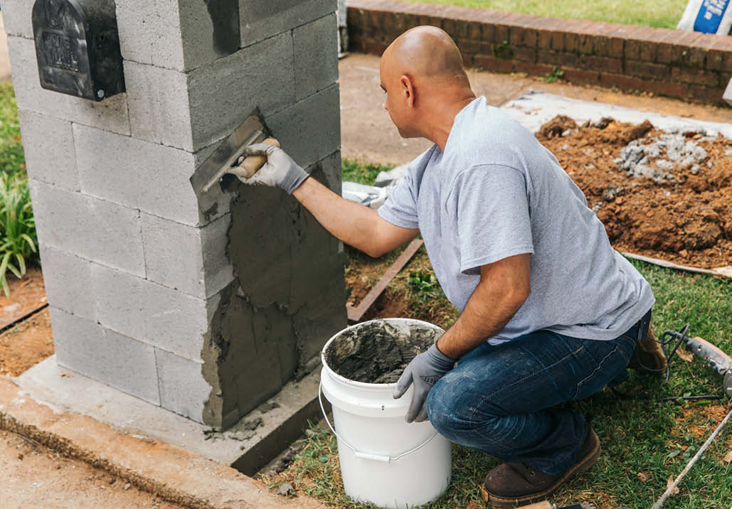 Stone-veneer Monument Mailbox - adhering the basecoat