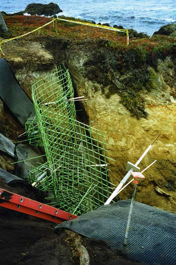 Forming material for fabricating synthetic rock from concrete.