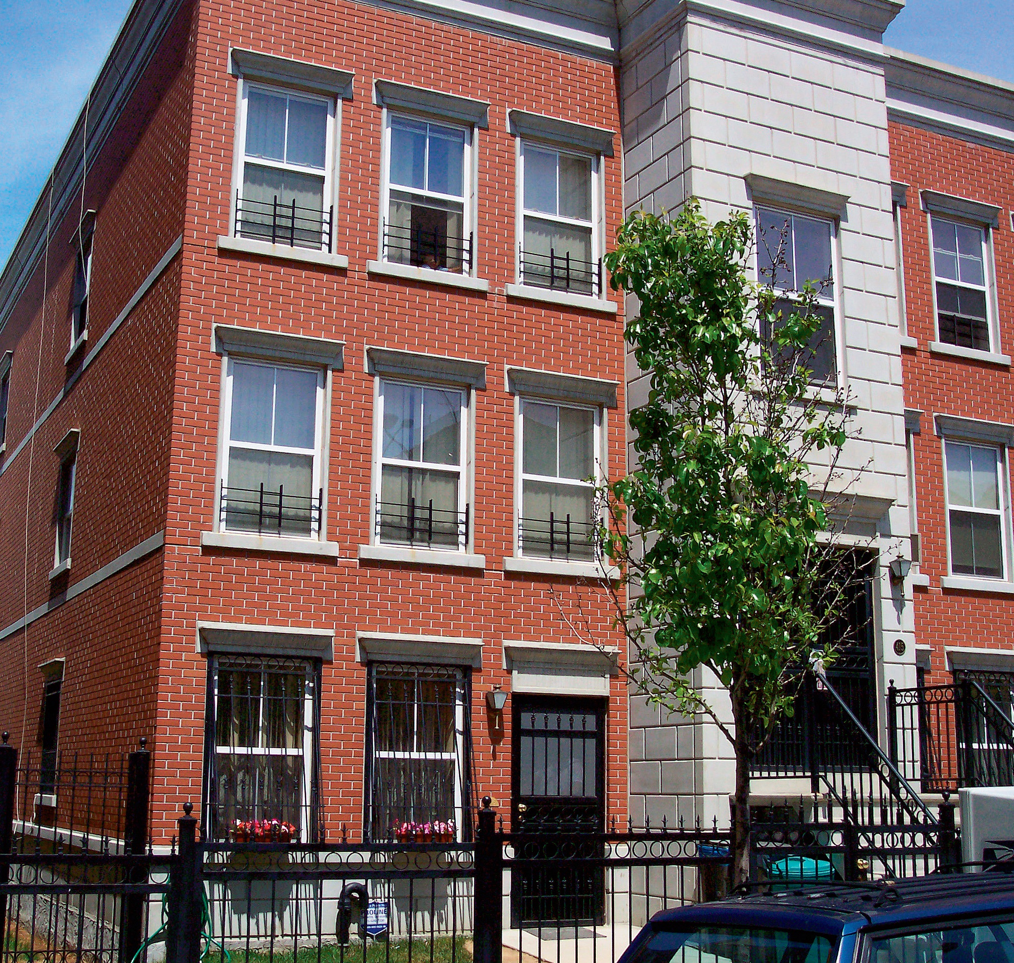 The Melrose Housing Project in the South Bronx was built using Scott Systems Brick Snaps for the walls and a traditional form liner for the contrasting entry.