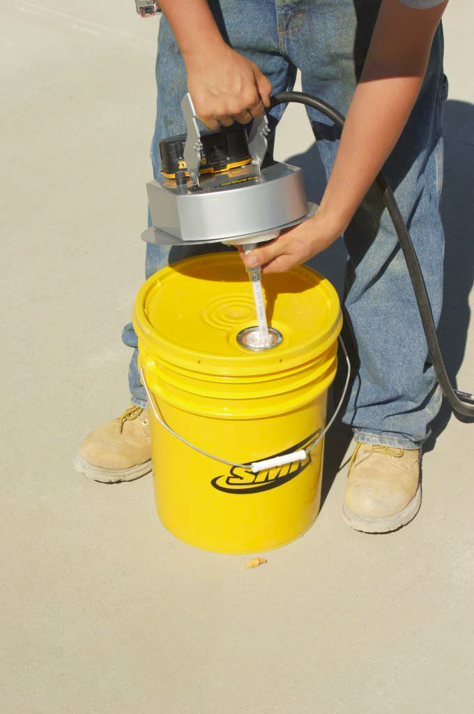 The DW5GA and DW5GA-ACID cordless sprayers, both new from SMK Industries Inc.