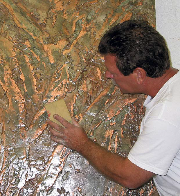 DiGiacomo constructs his walls using 1-inch concrete board, modifi ed cement, T-ed PVC pipe, a pump and a waterproof basin. The concrete is often stained or textured. He recommends two-part polyurethanes as sealers.