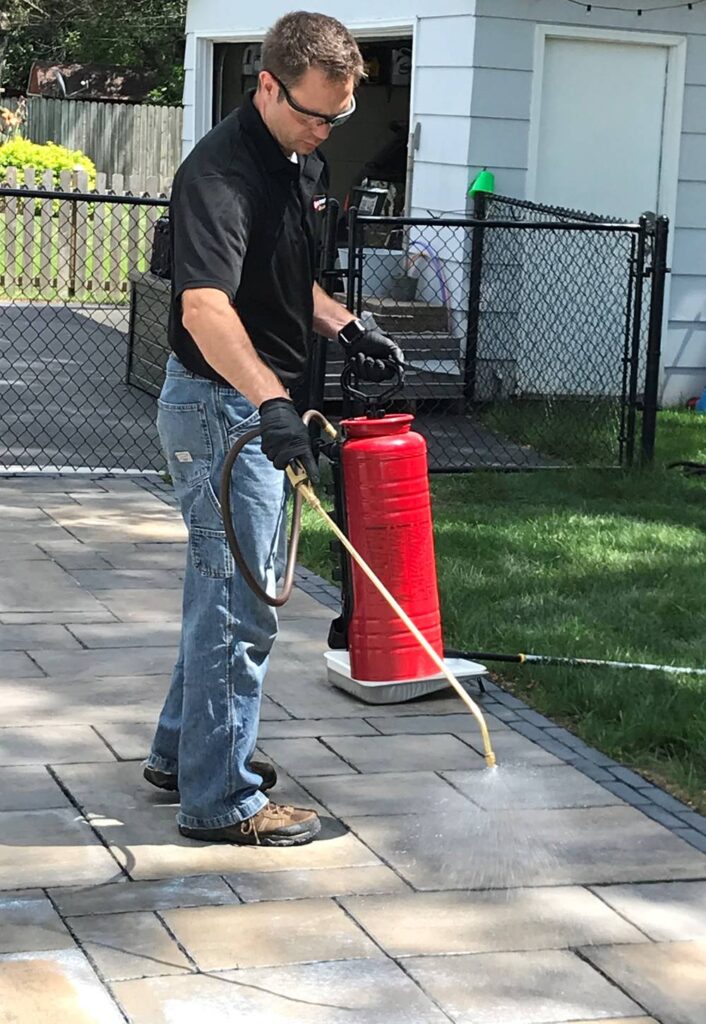 Using a chapin sprayer to seal concrete with Decra-Seal