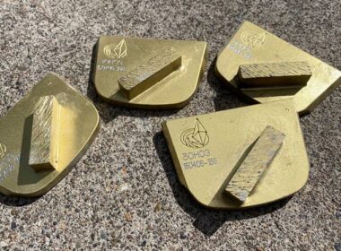 A pile of diamonds for polishing concrete