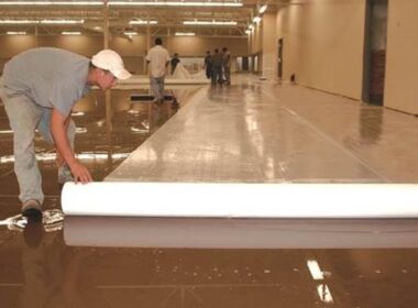A single-use wet blanket is one of the methods for curing concrete