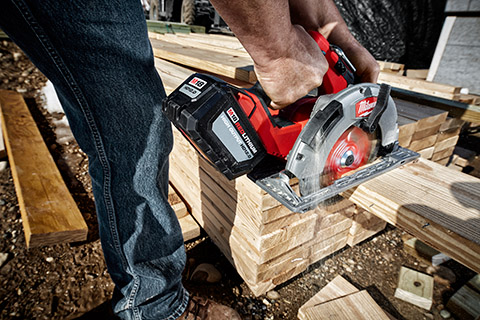 Cordless saw