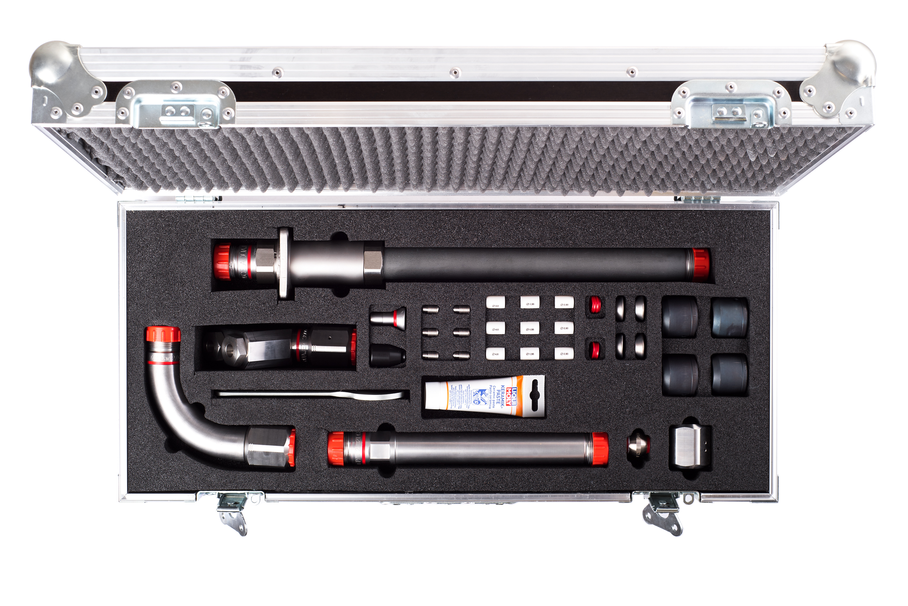 Aquajet Systems ABs new Super Lance 3000 replaces the previous lance system for its Aqua Cutter hydrodemolition robots and allows contractors to use a single lance for any pressure up to 43,500 psi (3,000 bar).