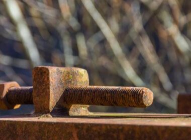 corroded wedge anchors