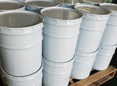 5 gallon metal buckets