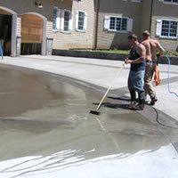 Creating Sand-Etch Finishes - If you have allowed the crew to experiment with the product you are using, this is the moment in time that will give you great success or costly failure. If you apply the retarder too soon you can actually dimple the surface. 