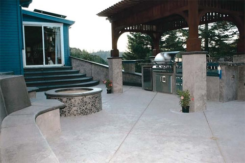 Vertical, Less than 1,500 square feet First Place: Tom Ralston Concrete, Santa Cruz, Calif. â Germany Patio and Wall, Scotts Valley, Calif.